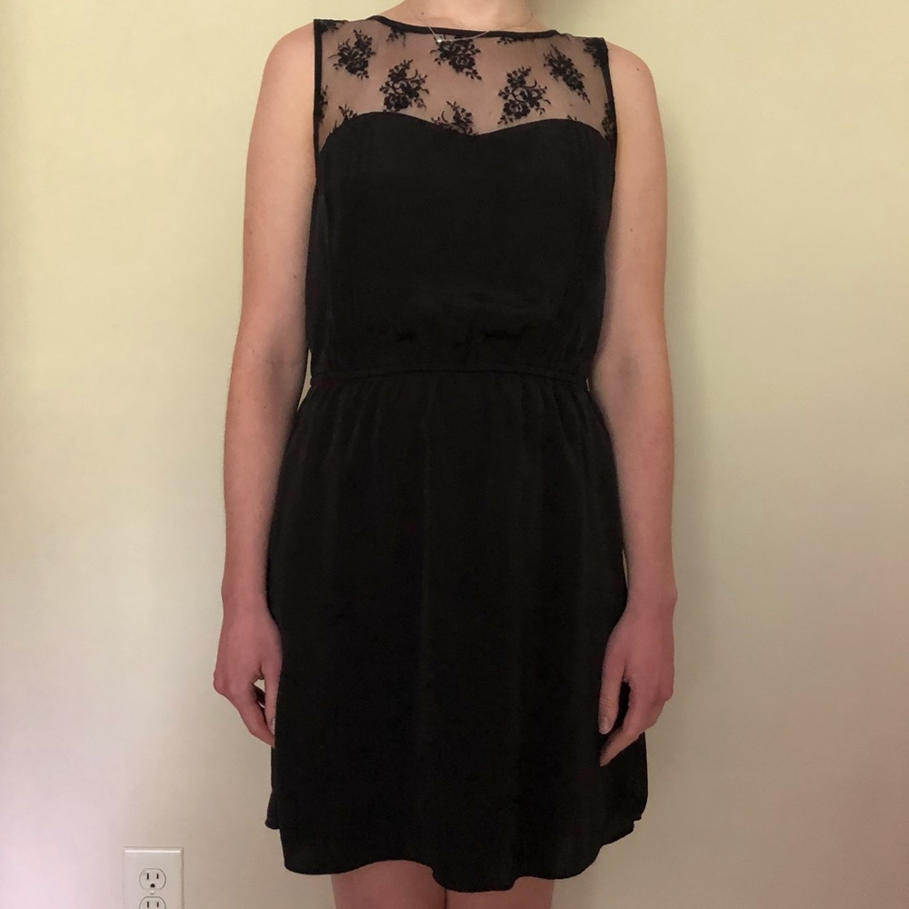 American Eagle black dress with lace